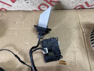 Мотор печки Kia Sorento BL D4CB B308830230, A0540222C, B302234281, B400730710C1 3 ракурс Мотор печки Kia Sorento BL D4CB B308830230, A0540222C, B302234281, B400730710C1 3 ракурс