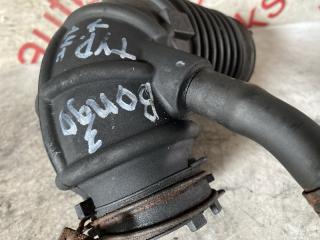 Патрубок воздушного фильтра Kia Bongo PU J3 281304E700 5 ракурс