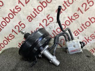 Главный тормозной цилиндр Hyundai Porter D4CB 586004F010, 586104F010 2 ракурс Главный тормозной цилиндр Hyundai Porter D4CB 586004F010, 586104F010 2 ракурс