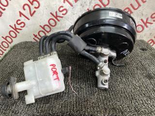 Главный тормозной цилиндр Hyundai Porter D4CB 586004F010, 586104F010 4 ракурс Главный тормозной цилиндр Hyundai Porter D4CB 586004F010, 586104F010 4 ракурс