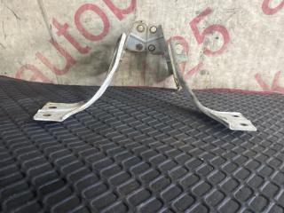 Крепление капота Kia Bongo PU J3 3 ракурс Крепление капота Kia Bongo PU J3 3 ракурс