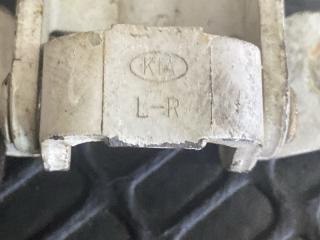 Петля дверная правая передняя Kia Bongo PU J3 3 ракурс Петля дверная правая передняя Kia Bongo PU J3 3 ракурс