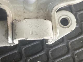 Петля дверная левая передняя Kia Bongo PU J3 4 ракурс Петля дверная левая передняя Kia Bongo PU J3 4 ракурс