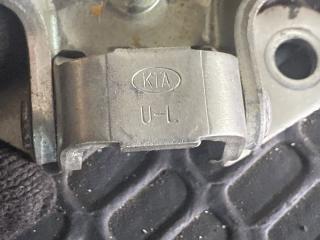 Петля дверная левая передняя Kia Bongo PU J3 4 ракурс Петля дверная левая передняя Kia Bongo PU J3 4 ракурс