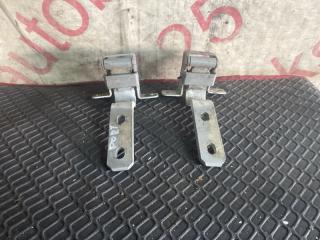 Крепление капота Hyundai Porter D4CB 1 ракурс Крепление капота Hyundai Porter D4CB 1 ракурс