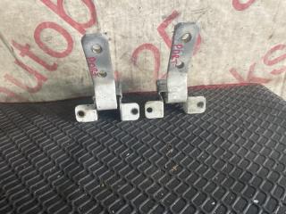 Крепление капота Hyundai Porter D4CB 2 ракурс Крепление капота Hyundai Porter D4CB 2 ракурс