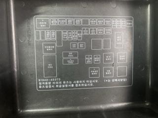 Блок предохранителей Kia Bongo PU J3 919404E073 3 ракурс