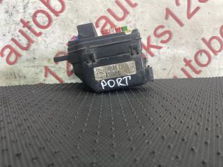 Блок предохранителей Hyundai Porter D4CB 912004F392, 919404F500 2 ракурс