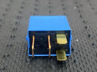 Реле Kia Sorento BL D4CB 95220FL000 3 ракурс