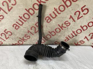 Патрубок воздушного фильтра Hyundai Terracan HP J3 28138H1930 2 ракурс