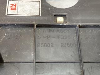 Накладка на порог правая задняя Kia Mohave HM D6EA 858822J600 2 ракурс