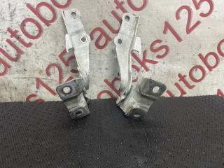 Крепление капота Kia Mohave HM D6EA 2 ракурс Крепление капота Kia Mohave HM D6EA 2 ракурс