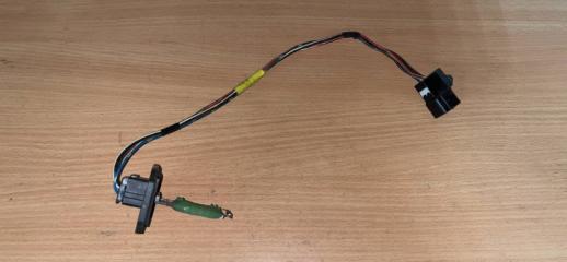 Запчасть сопротивление печки Toyota Avensis 2006