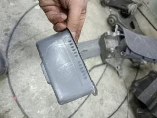 Запчасть ручка обшивки двери задняя Renault Symbol 2003