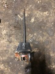 Запчасть крепление аккумулятора Daewoo Nexia 2011