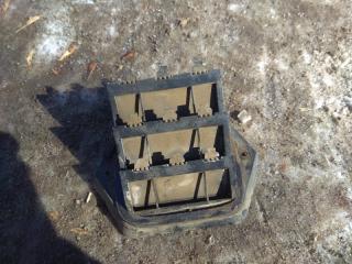 Запчасть решетка вентиляции багажника задняя левая Kia Spectra 2008