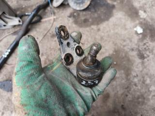 Фото запчасти шаровая опора Chevrolet lanos 2006 Б/У запчасть Запчасть шаровая опора Chevrolet lanos 2006