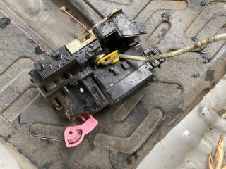 Замок боковой двери задний левый Renault Duster 2013