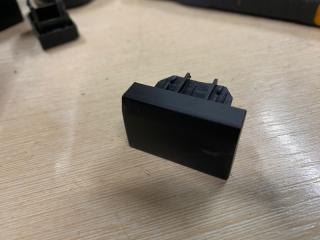 Запчасть заглушка Volkswagen Polo 2011