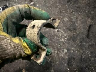 Запчасть крепление стабилизатора переднее Chery Fora A21 2007