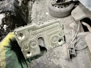 Замок боковой двери передний левый Renault Logan 2006