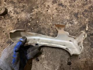 Запчасть кронштейн (крепление) Subaru impreza 2007