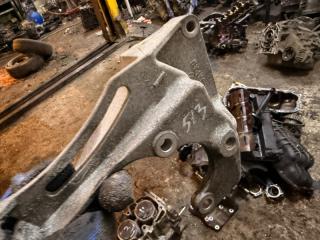 Запчасть кронштейн (крепление) Subaru impreza 2007