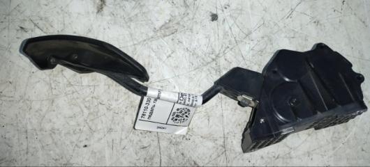 Запчасть педаль газа toyota camry