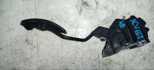 Запчасть педаль газа toyota camry