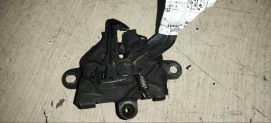 Запчасть замок капота toyota