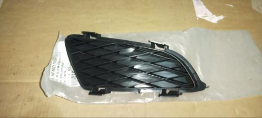 Запчасть заглушка бампера передняя правая mazda Mazda6 2003