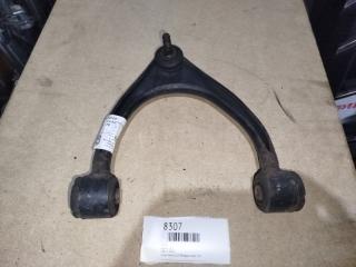 Запчасть рычаг передний правый toyota mark II