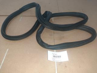 Уплотнитель дверного проема задний citroen DS4 Б/У Уплотнитель дверного проема задний citroen DS4