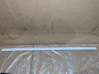 Молдинг двери передний левый toyota mark II