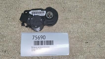 Фото запчасти моторчик заслонки отопителя Citroen DS4 2012 Б/У запчасть Запчасть моторчик заслонки отопителя Citroen DS4 2012