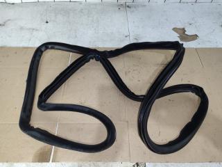 Уплотнитель дверного проема передний volvo S80 Б/У Уплотнитель дверного проема передний volvo S80