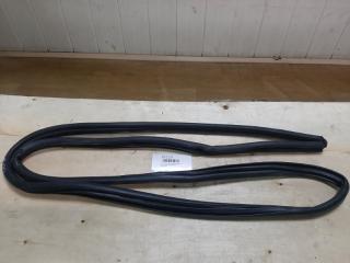 Уплотнитель дверного проема задний левый toyota corolla 2016 Б/У Уплотнитель дверного проема задний левый toyota corolla 2016