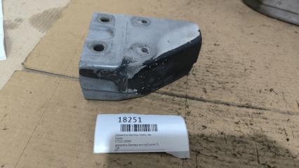 Фото запчасти держатель бампера передний левый toyota Carina ED Б/У запчасть Запчасть держатель бампера передний левый toyota Carina ED