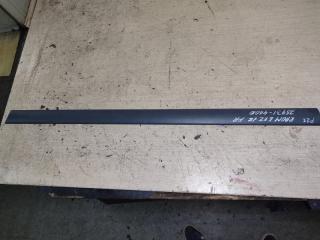 Молдинг двери передний правый toyota Raum