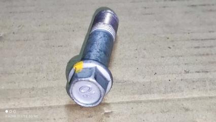 Фото запчасти болт KIA Sportage Б/У запчасть Запчасть болт KIA Sportage