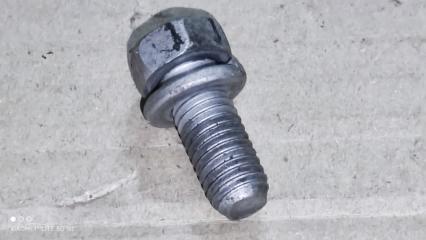 Фото запчасти болт KIA Sportage Б/У запчасть Запчасть болт KIA Sportage