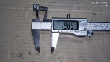 Фото запчасти болт KIA Sportage Б/У запчасть Запчасть болт KIA Sportage