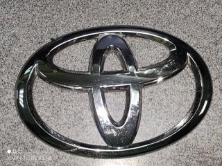 Запчасть эмблема задняя toyota land cruiser