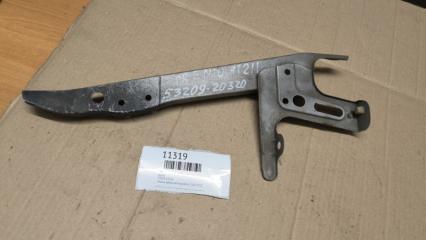 Запчасть планка замка капота toyota
