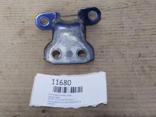 Запчасть петля двери передняя правая toyota camry