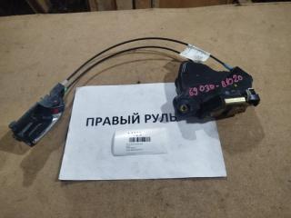 Запчасть замок двери передний правый toyota