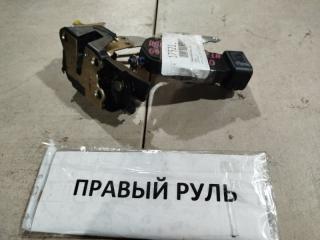 Запчасть замок двери передний левый toyota