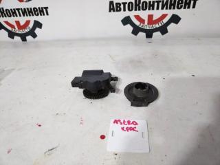 Запчасть привод заслонок отопителя Opel Astra 2008