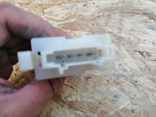 Запчасть резистор отопителя Renault Sandero 2011