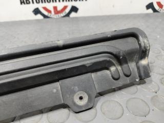 Накладка на рамку радиатора terracan 2002 hp d4bh 2.5d Накладка на рамку радиатора terracan 2002 hp d4bh 2.5d